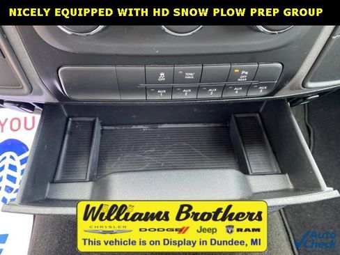 Used 2016 RAM 2500 Tradesman w/ Chrome Appearance Group image 17