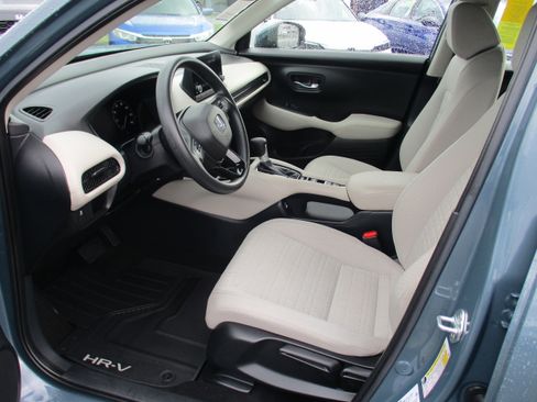 Used 2023 Honda HR-V LX image 11