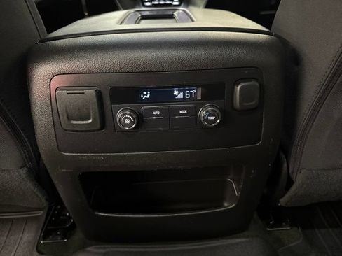 Used 2016 GMC Yukon SLE w/ Convenience Package AWD/4WD image 23