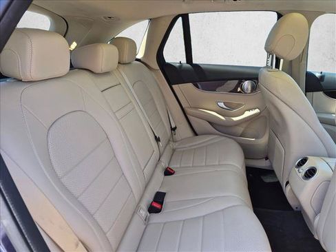 Used 2019 Mercedes-Benz GLC 300 image 19