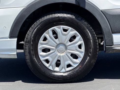 Used 2023 Ford Transit 350 XLT RWD image 14