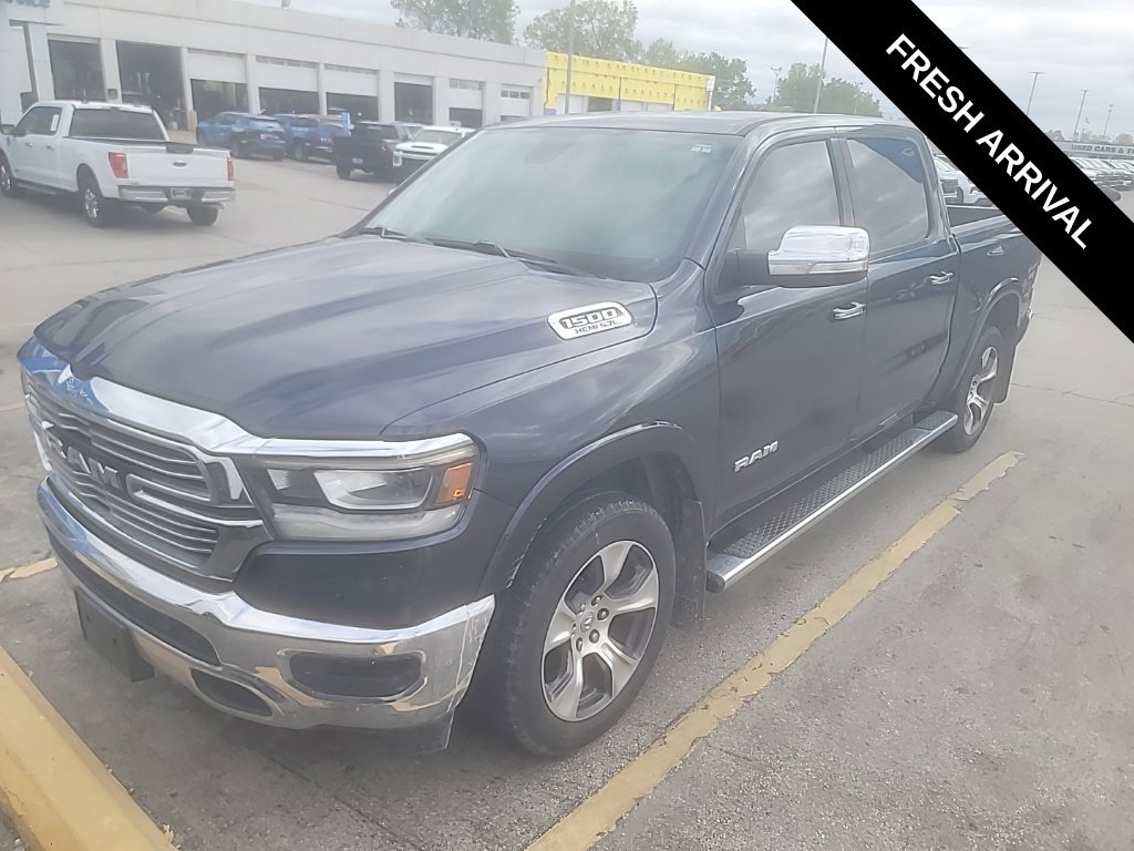 Used 2019 RAM 1500 Laramie AWD/4WD image 3