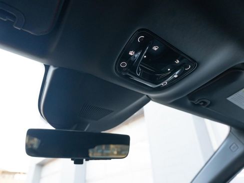 Certified 2025 Ferrari Purosangue image 44