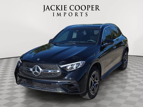 Used 2026 Mercedes-Benz GLC 300 4MATIC image 1