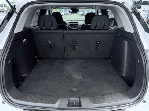 Used 2022 Chevrolet TrailBlazer LT w/ Convenience Package FWD image 10