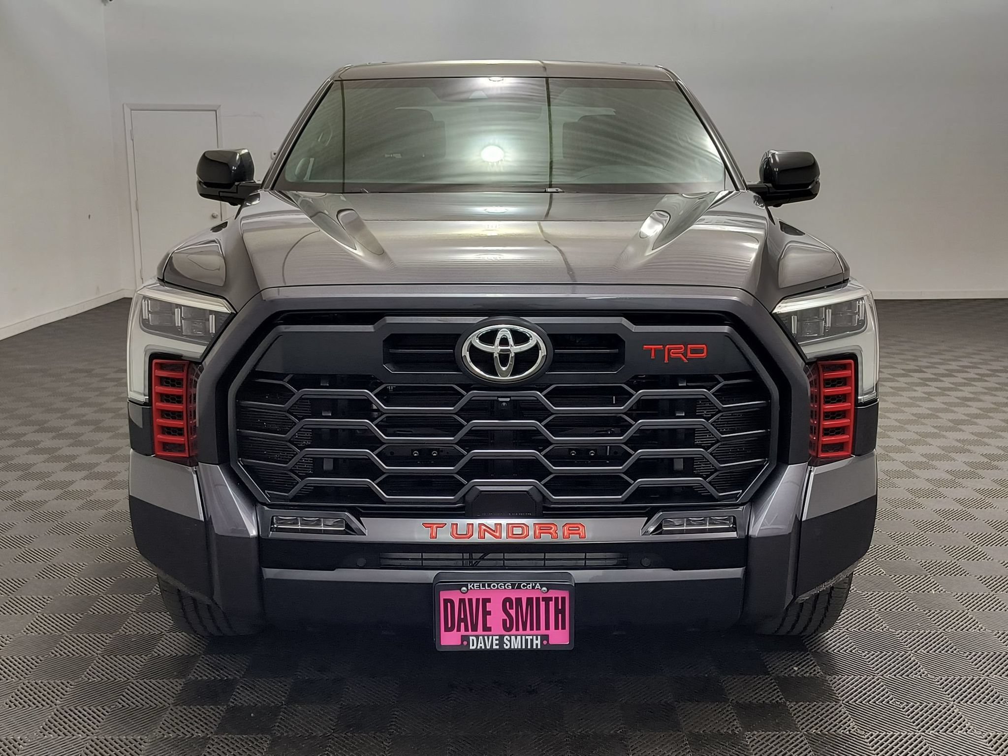 Used 2025 Toyota Tundra Limited w/ TRD Off-Road Package AWD/4WD image 6