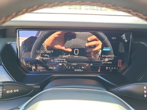 Certified 2025 GMC Acadia AT4 image 20