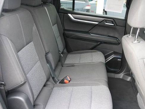 Used 2025 GMC Acadia Elevation FWD image 19