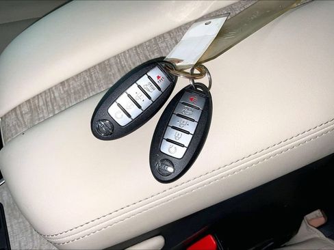 Used 2022 Nissan Murano SL FWD image 12