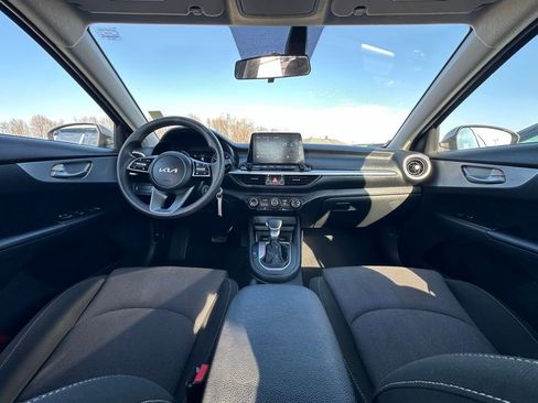 Used 2022 Kia Forte LXS image 11