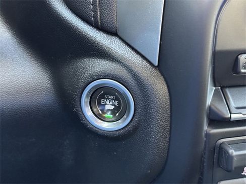 Used 2020 Chevrolet Silverado 2500 LT w/ Convenience Package image 16