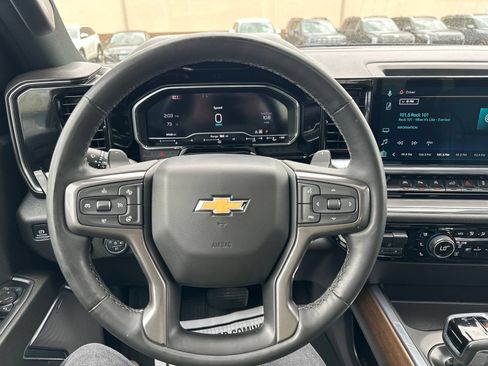 Used 2024 Chevrolet Silverado 1500 High Country w/ High Country Premium Package AWD/4WD image 46