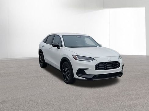 New 2025 Honda HR-V Sport image 2