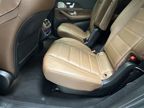 Certified 2025 Mercedes-Benz GLS 450 4MATIC image 25