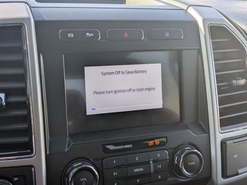 Used 2020 Ford F350 Lariat w/ Camper Package image 23