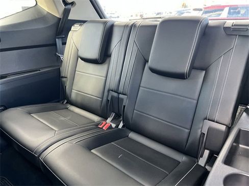Used 2023 Volkswagen Atlas SE w/ Panoramic Sunroof Package image 23
