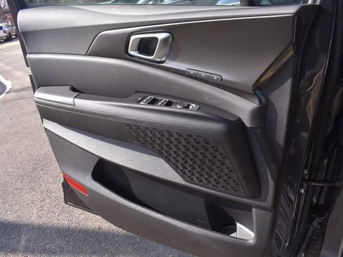 New 2026 Kia Carnival SX image 38