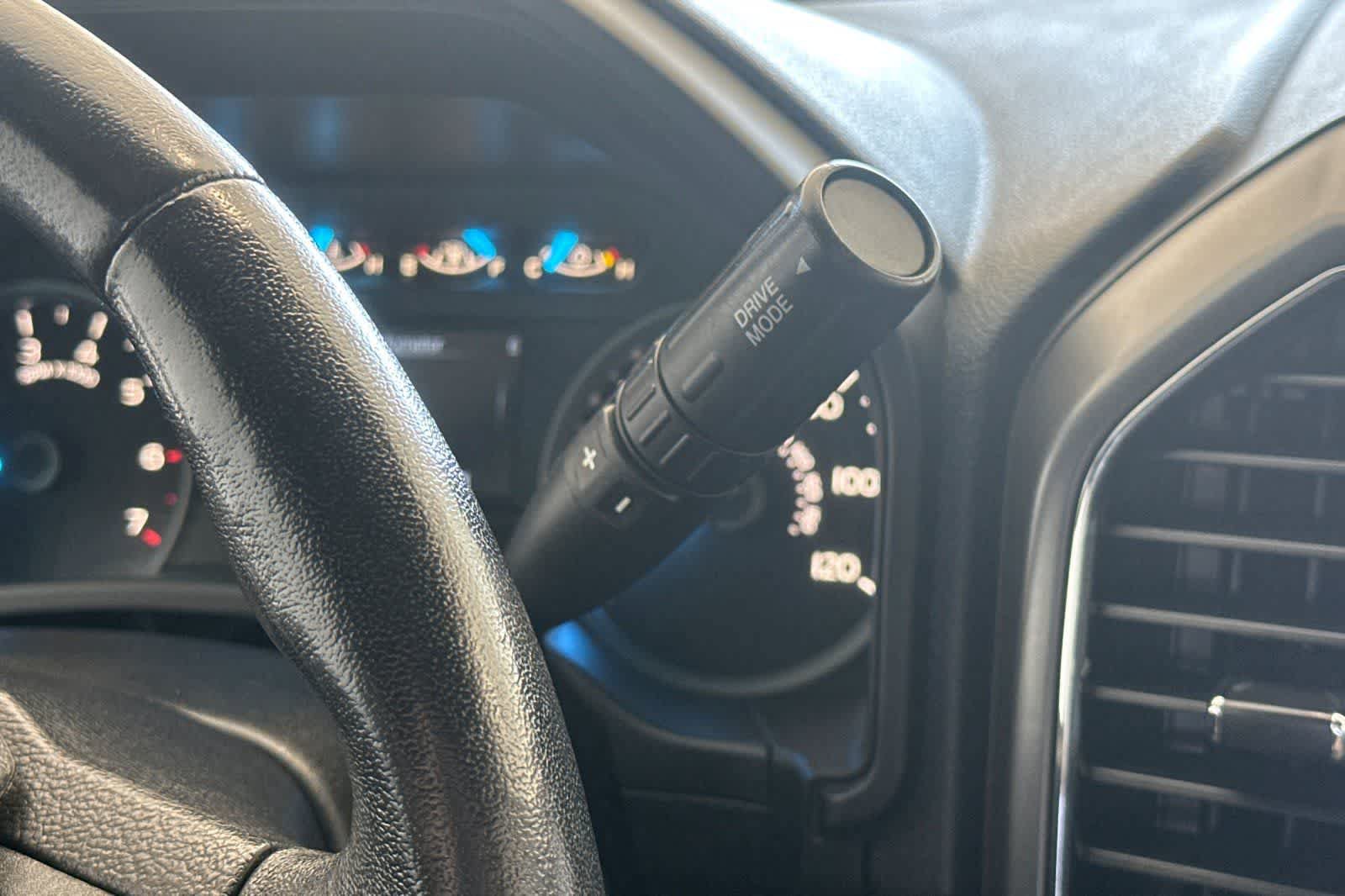 Used 2019 Ford F150 XLT w/ Equipment Group 302A Luxury AWD/4WD image 22