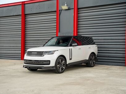 Used 2025 Land Rover Range Rover SE
