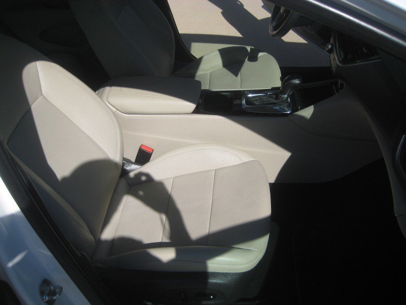 Used 2020 Buick Regal Essence FWD image 13