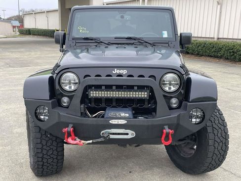 Used 2016 Jeep Wrangler Unlimited Rubicon w/ Dual Top Group image 8