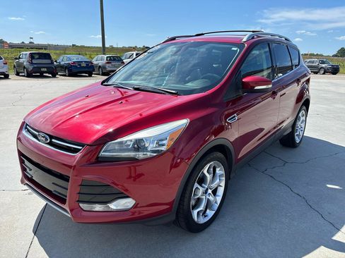 Used 2013 Ford Escape Titanium w/ Class II Trailer Tow Pkg AWD/4WD image 8