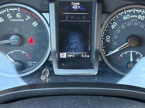 Used 2021 Toyota Tacoma TRD Off-Road image 27