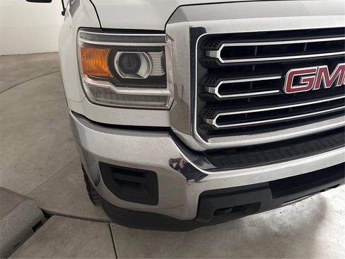 Used 2019 GMC Sierra 2500 2WD Crew Cab w/ Sierra Convenience Package image 35