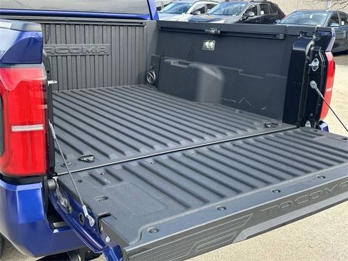 Certified 2025 Toyota Tacoma TRD Sport image 30