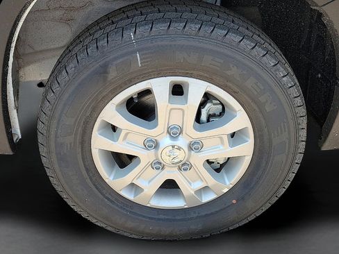 New 2025 RAM ProMaster 2500 w/ Quick Order Package 22G SLT image 12