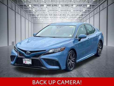 Certified 2024 Toyota Camry SE FWD image 4