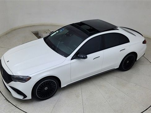 Used 2024 Mercedes-Benz E 450 4MATIC Sedan w/ Airmatic Package image 84