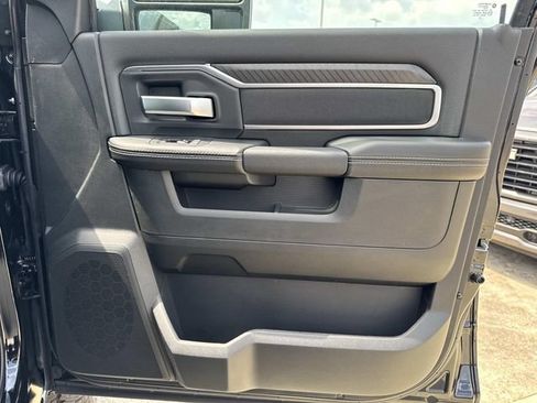New 2026 RAM 2500 Big Horn AWD/4WD image 15