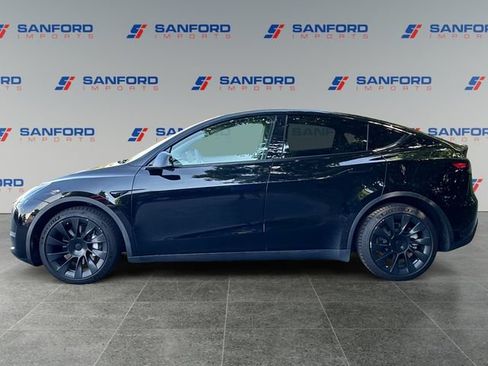 Used 2021 Tesla Model Y Long Range AWD/4WD image 2