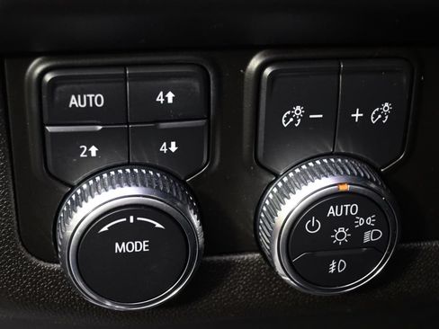 Used 2021 GMC Yukon AT4 w/ Rear Media and Nav Package AWD/4WD image 26