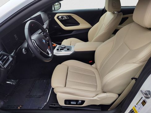 Used 2023 BMW 230i xDrive Coupe w/ Premium Package image 11