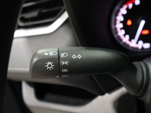 Used 2025 Toyota RAV4 LE image 37