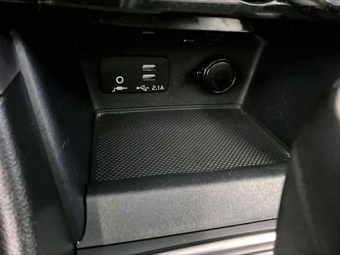 Used 2022 Subaru Forester Premium AWD/4WD image 26