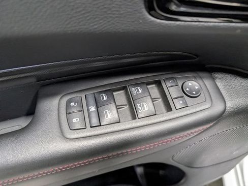 Used 2022 Dodge Durango R/T w/ Blacktop Package AWD/4WD image 16