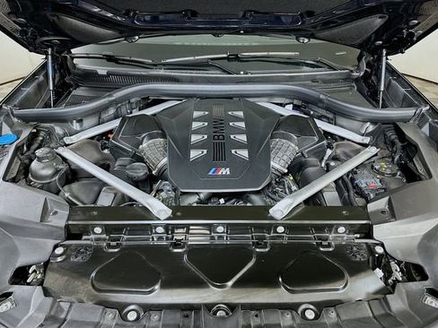 Used 2025 BMW X7 M60i w/ Executive Package image 34