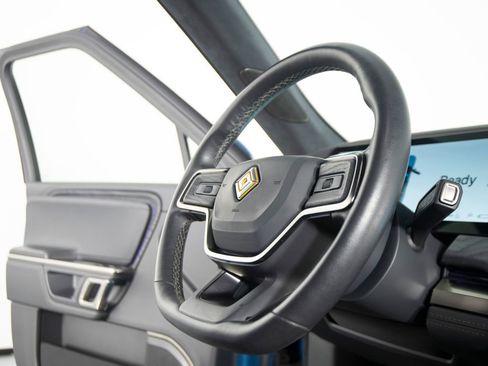 Used 2022 Rivian R1T Adventure image 25