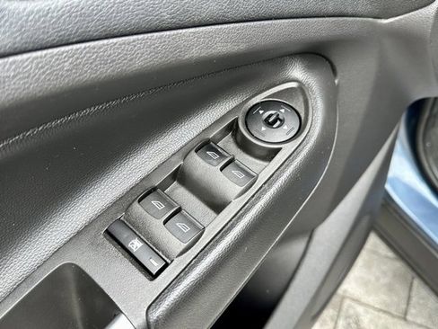 Used 2018 Ford Escape SEL image 11