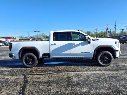 New 2026 GMC Sierra 2500 AT4 w/ AT4 Premium Plus Package AWD/4WD image 2