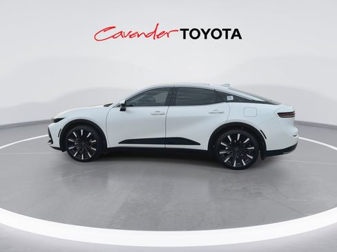 Certified 2025 Toyota Crown Platinum image 5