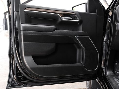 Used 2023 Chevrolet Silverado 1500 RST w/ Redline Edition AWD/4WD image 43