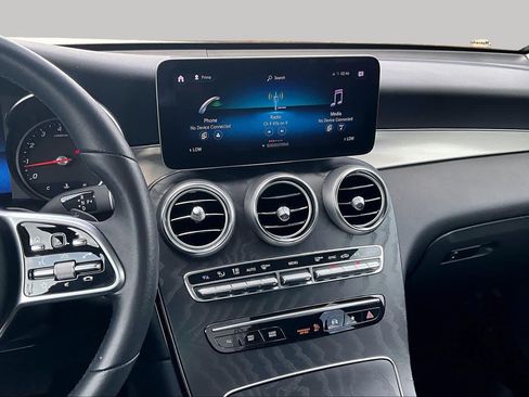 Certified 2022 Mercedes-Benz GLC 300 w/ Premium Package Lite image 7