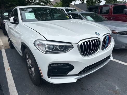 Used 2021 BMW X4 xDrive30i AWD/4WD image 2