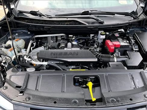 Used 2026 Nissan Rogue SL FWD image 29