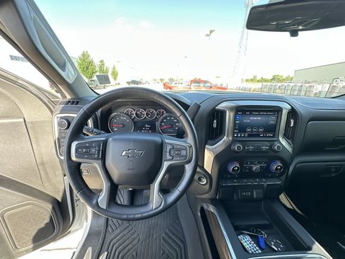 Used 2022 Chevrolet Silverado 1500 LT Trail Boss w/ Safety Package AWD/4WD image 11