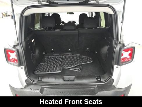 Used 2019 Jeep Renegade Latitude w/ Cold Weather Group AWD/4WD image 9